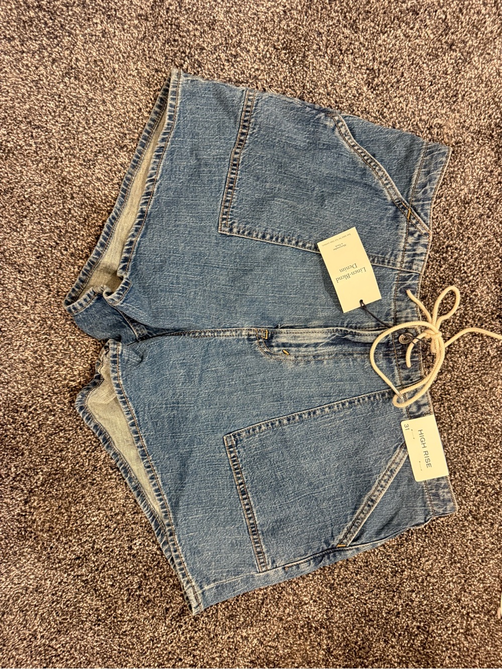 Abercrombie & Fitch High-Rise Linen-Blend Demin Shorts - Picture 2 of 3